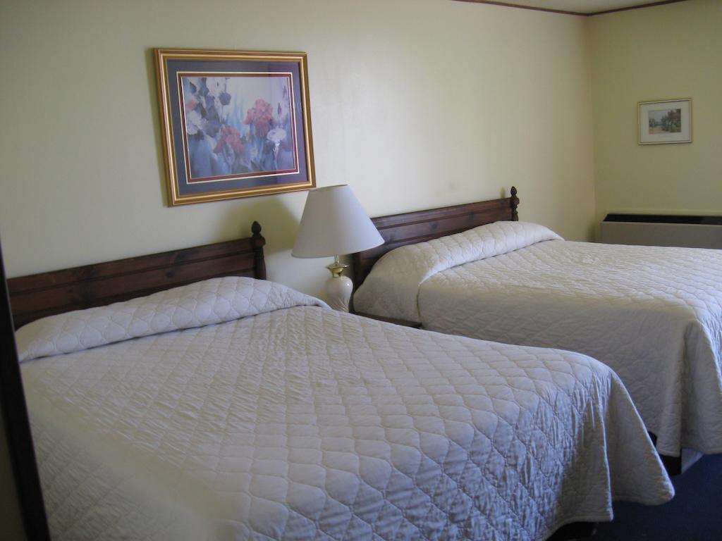 Candlelight Inn Скотсблъф Екстериор снимка